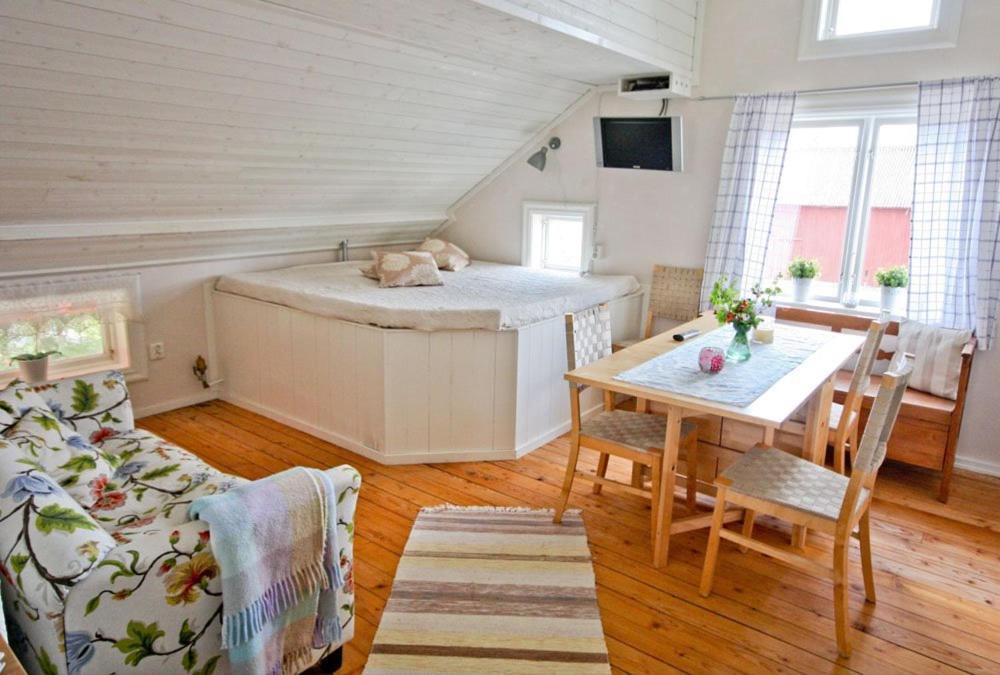Broby Bed & Breakfast Нюшьопинг Екстериор снимка